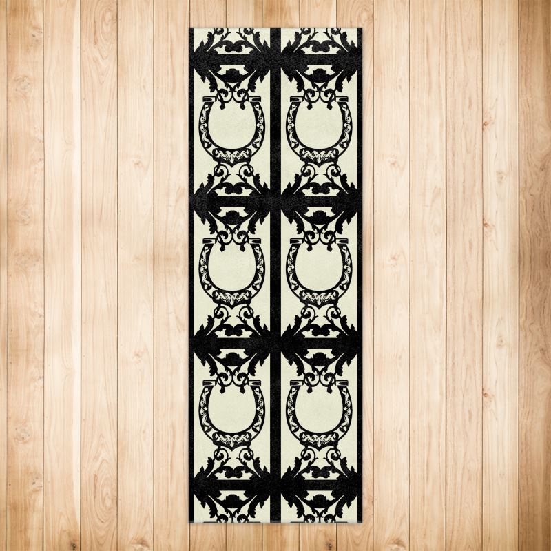 Elegant Horse Shoe Motif Runner 6x2ft Main image
